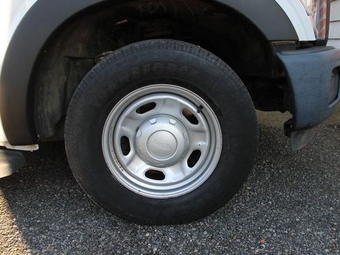 Used 2016 Ford F250 XL image 25