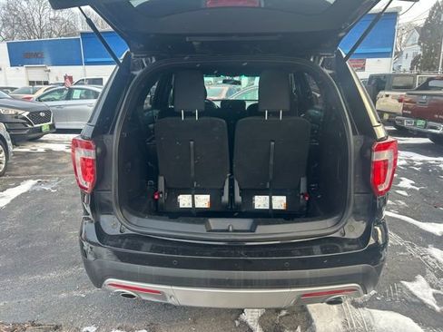 Used 2016 Ford Explorer XLT image 11