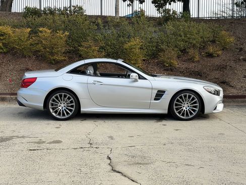 Used 2017 Mercedes-Benz SL 450 image 3