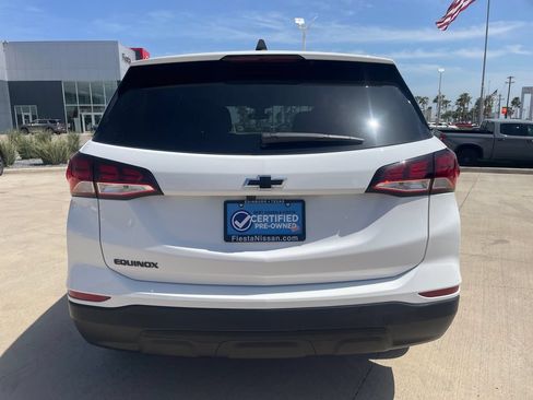 Used 2024 Chevrolet Equinox LS w/ LS Convenience Package FWD image 4