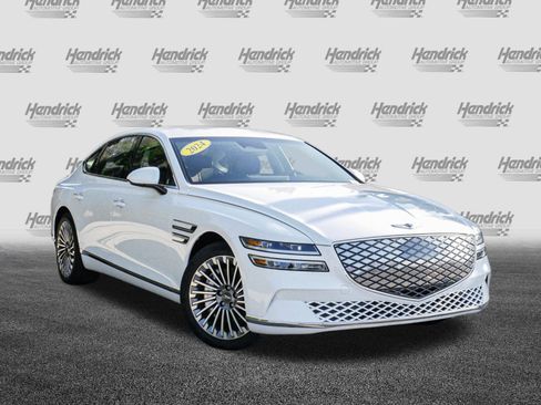 Used 2024 Genesis G80 image 2