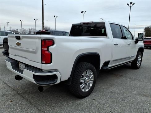 Used 2025 Chevrolet Silverado 2500 High Country w/ Z71 Off-Road Package image 4