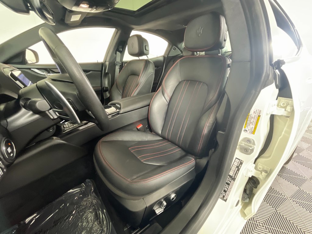 Used 2022 Maserati Ghibli Modena RWD image 29