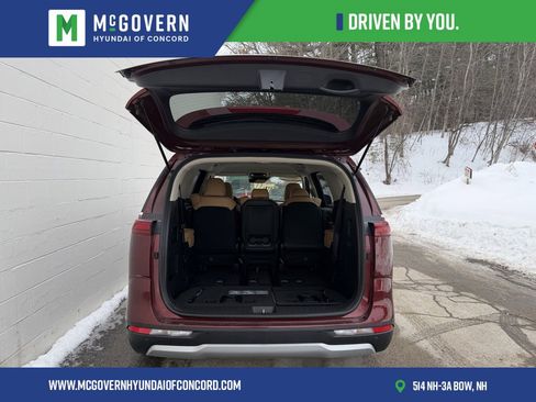 Used 2024 Kia Carnival LX image 24