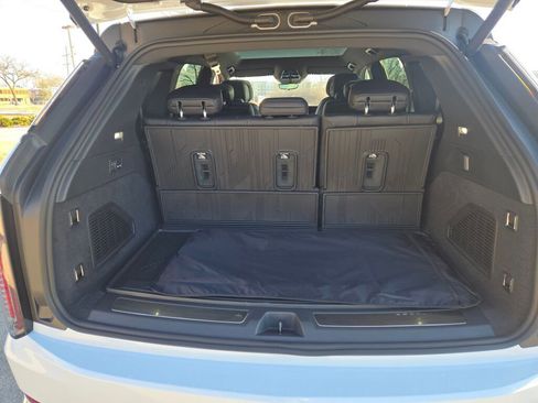 New 2026 Cadillac Escalade IQ Luxury 1 w/ LPO, Floor Liner Package AWD/4WD image 19