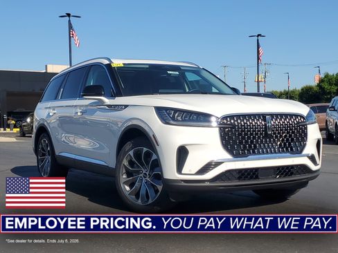 New 2026 Lincoln Aviator AWD image 1