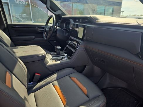 Used 2024 GMC Sierra 1500 AT4 w/ Technology Package image 10