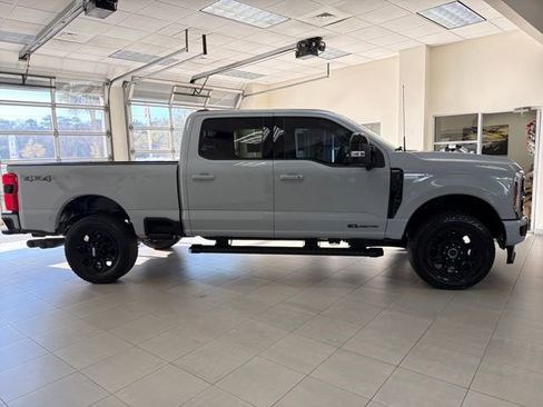 Used 2025 Ford F250 Lariat w/ Lariat Ultimate Package image 9