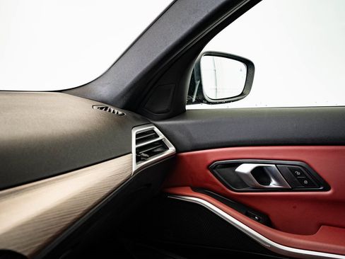 Used 2025 BMW 330i xDrive Sedan image 33