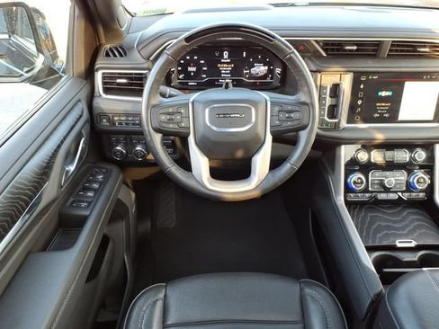 Used 2024 GMC Yukon Denali w/ Denali Reserve Package AWD/4WD image 18