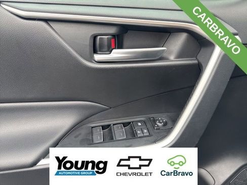 Used 2025 Toyota RAV4 XLE AWD/4WD image 19