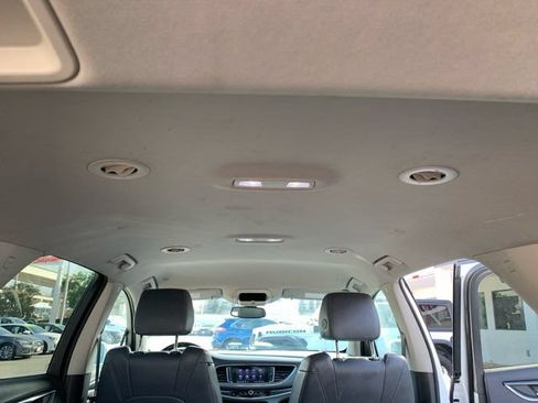 Used 2020 Buick Enclave Essence FWD image 26