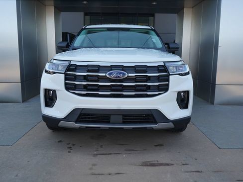 New 2026 Ford Explorer Active w/ Active Comfort Package RWD image 4
