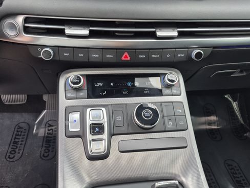 Certified 2024 Hyundai Palisade Calligraphy FWD image 27