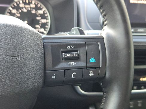 Certified 2025 Nissan Rogue SV FWD image 20