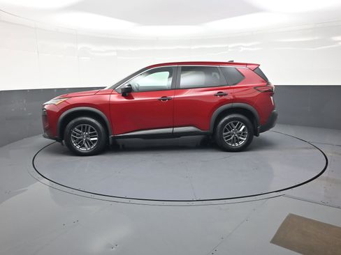 Used 2023 Nissan Rogue S AWD/4WD image 6