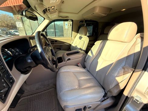 Used 2005 Chevrolet Tahoe Z71 w/ Preferred Equipment Group image 10