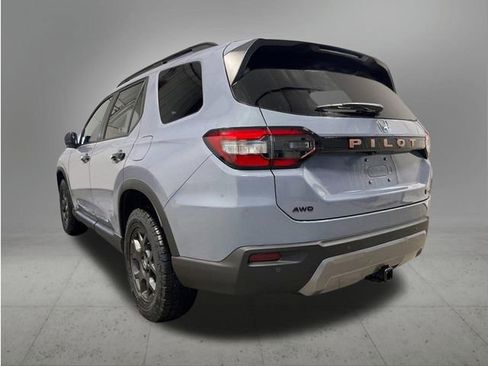 New 2026 Honda Pilot TrailSport image 3