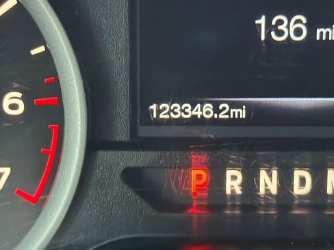 Used 2017 Ford F150 XLT w/ Trailer Tow Package image 25