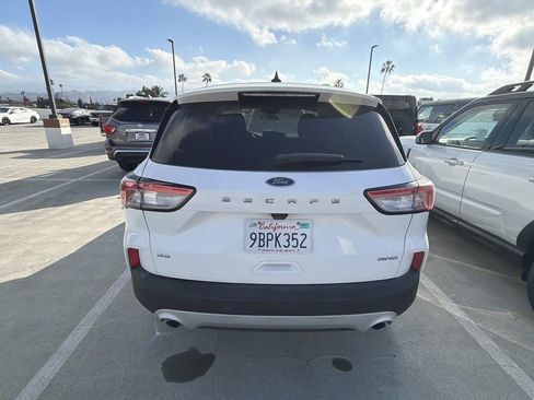 Used 2022 Ford Escape SE w/ Convenience Package AWD/4WD image 4