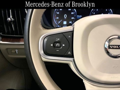 Used 2021 Volvo S60 T5 Momentum image 23