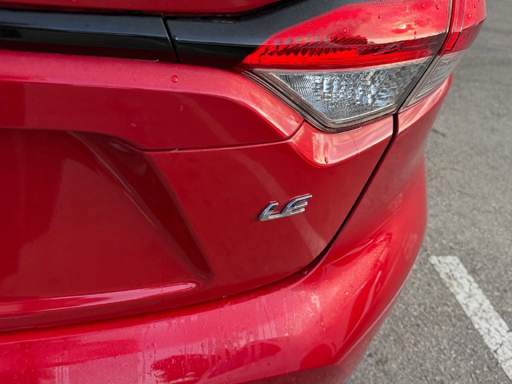 Used 2021 Toyota Corolla LE FWD image 16