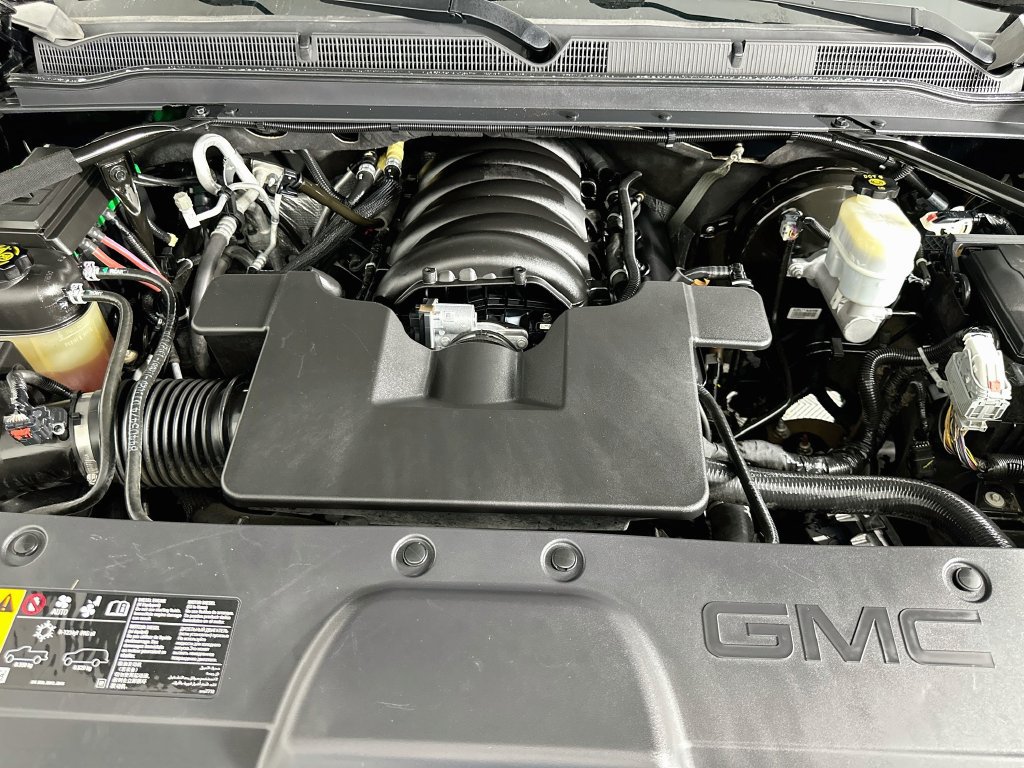 Used 2020 GMC Yukon SLT w/ Open Road Package AWD/4WD image 32