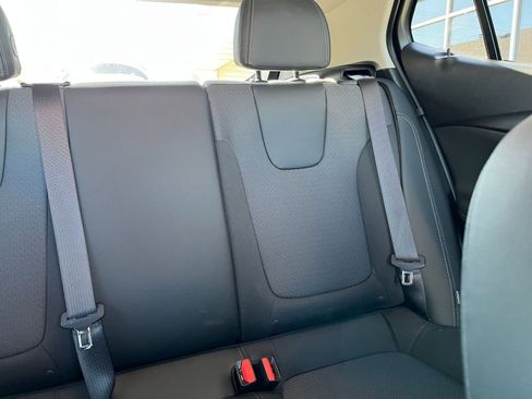 Used 2025 Buick Encore GX Preferred image 35