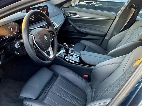 Used 2023 BMW 530i xDrive w/ Premium Package image 3