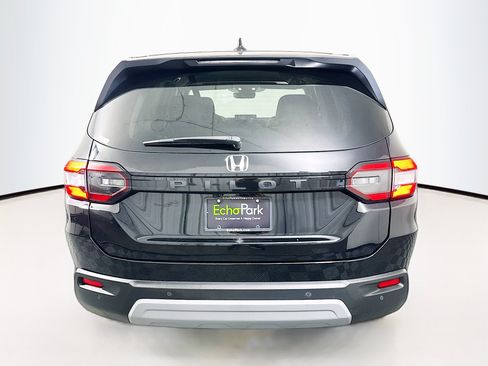 Used 2025 Honda Pilot EX-L image 7
