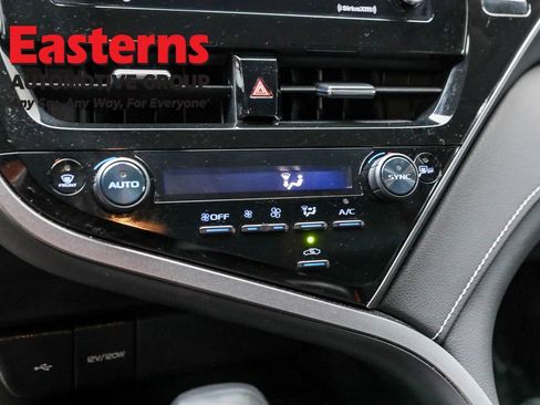 Used 2024 Toyota Camry SE image 19