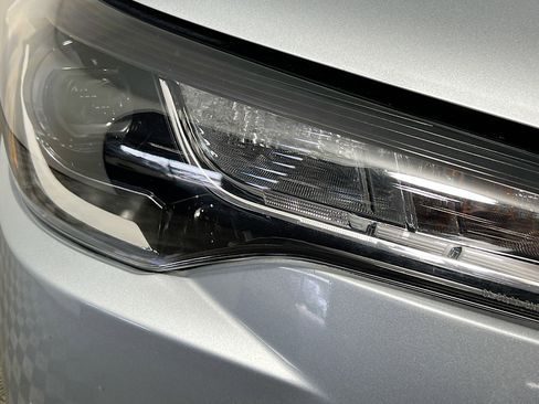 Used 2023 Toyota Corolla Cross L image 12