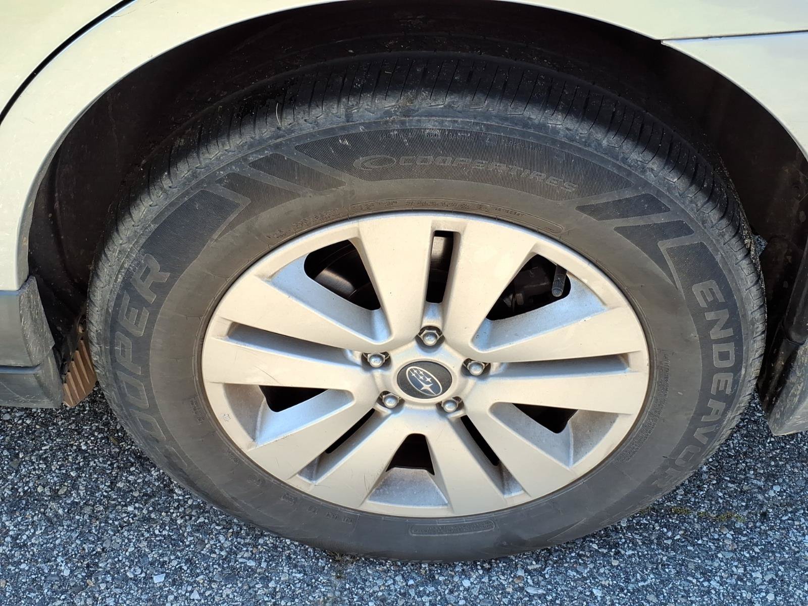 Used 2019 Subaru Outback 2.5i Premium AWD/4WD image 6