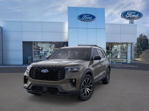 New 2026 Ford Explorer ST-Line image 2