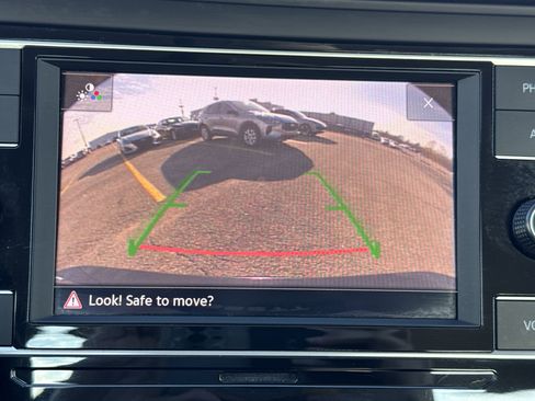 Used 2024 Volkswagen Jetta SE image 13