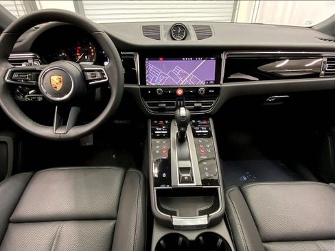 New 2026 Porsche Macan AWD/4WD image 9