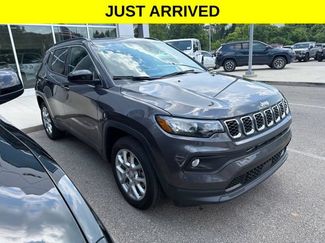 Used 2024 Jeep Compass Latitude AWD/4WD video 1