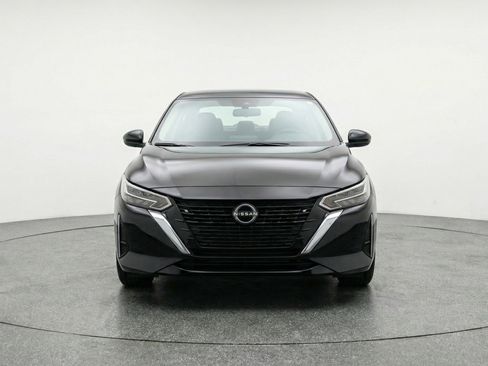Used 2025 Nissan Sentra SV FWD image 2