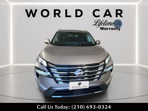 Used 2024 Nissan Rogue SL w/ SL Premium Package FWD image 3