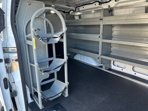 Used 2019 Ford Transit 250 130 Low Roof RWD image 24