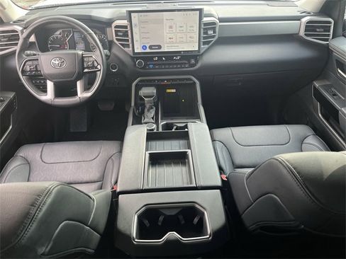 Used 2023 Toyota Tundra Limited image 11