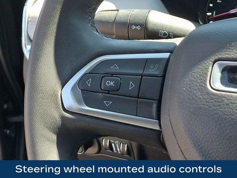 Used 2024 Jeep Compass Limited image 7