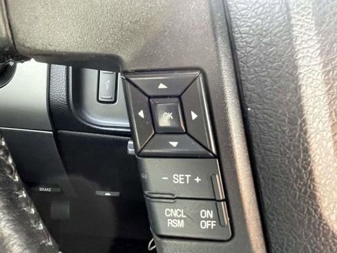 Used 2017 Ford Expedition XLT image 24