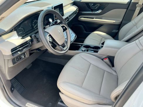 Used 2021 Lincoln Corsair AWD w/ Premium Package image 10
