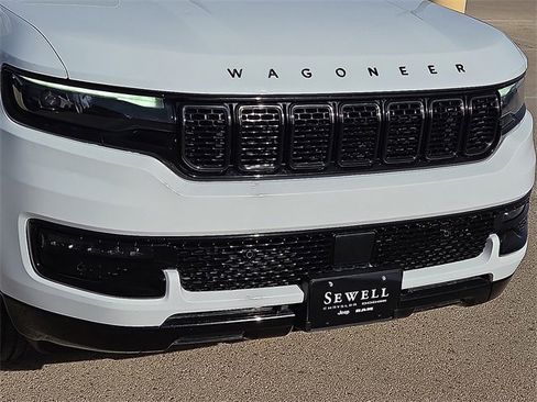 Used 2023 Jeep Wagoneer Series II image 7