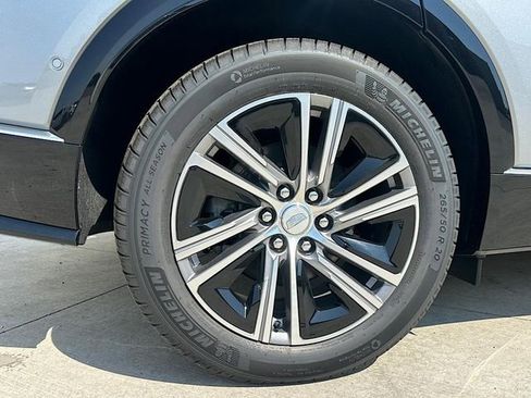 New 2025 Cadillac Lyriq Luxury image 24