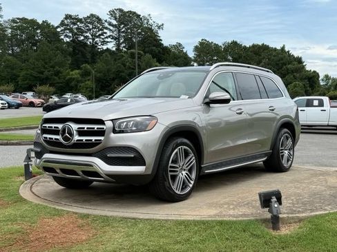 Used 2021 Mercedes-Benz GLS 450 4MATIC image 3
