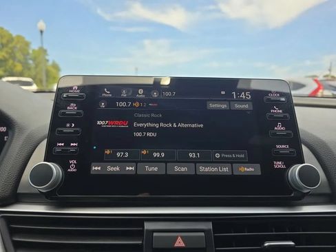 Used 2021 Honda Accord Sport image 28