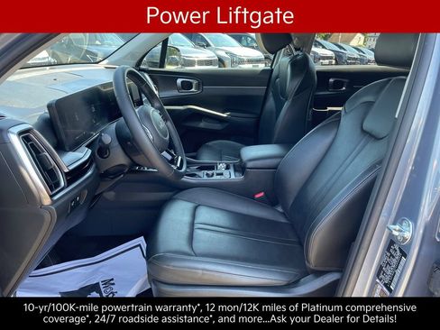 Certified 2025 Kia Sorento EX w/ Panoramic Sunroof Package AWD/4WD image 22