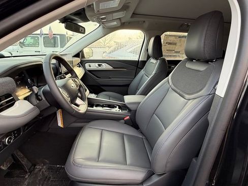 New 2026 Ford Explorer Active w/ Active Comfort Package image 11